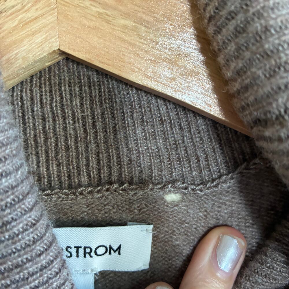 Nordstrom 100% cashmere tan brown turtleneck knit sweater women's size M HOLE - Picture 4 of 7